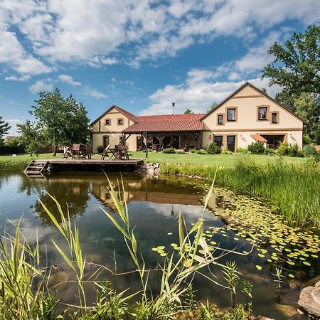Penzion U Lisky Jarosov nad Nezarkou Exterior foto