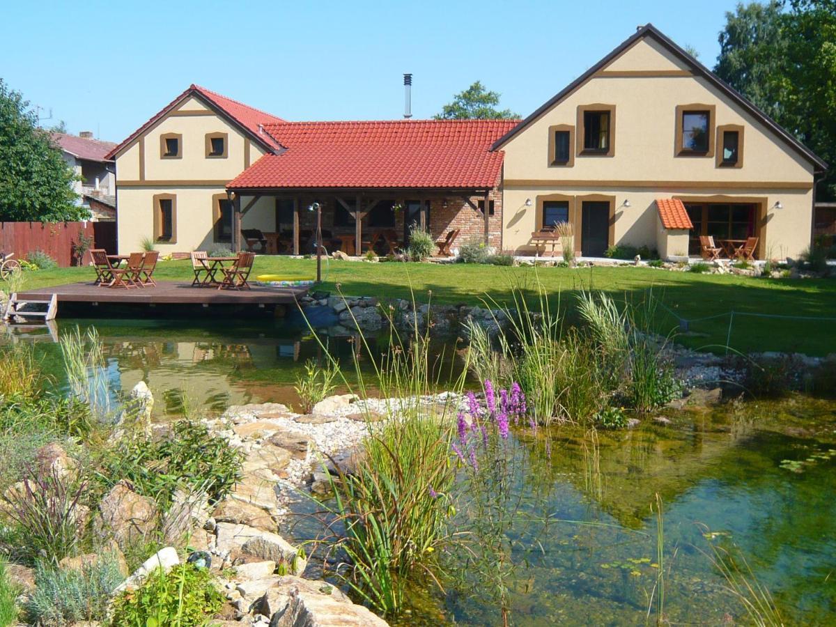 Penzion U Lisky Jarosov nad Nezarkou Exterior foto