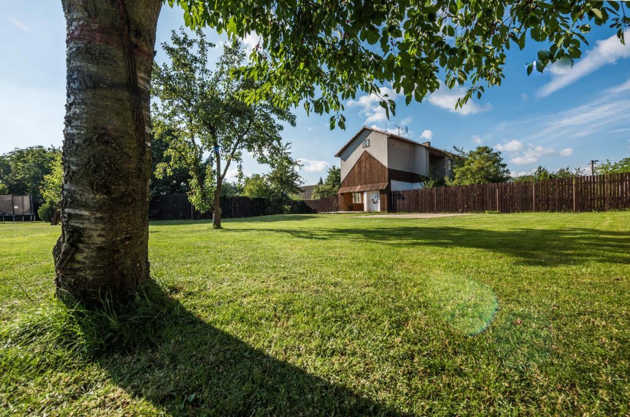 Penzion U Lisky Jarosov nad Nezarkou Exterior foto