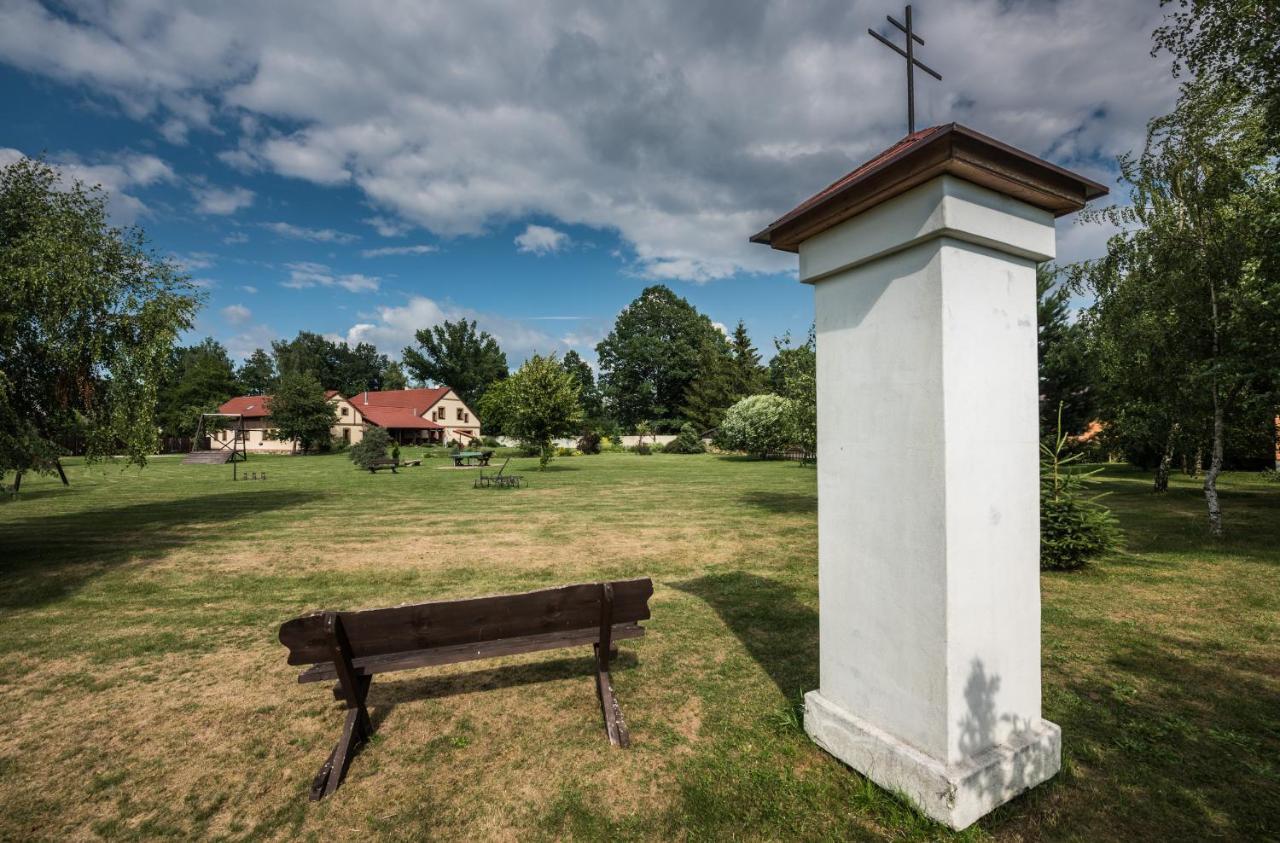 Penzion U Lisky Jarosov nad Nezarkou Exterior foto